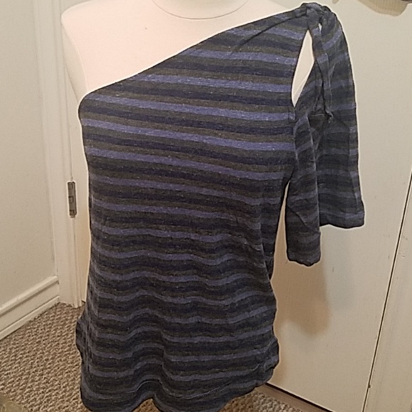 Lucky Brand Tops - Lucky brand one shoulder top